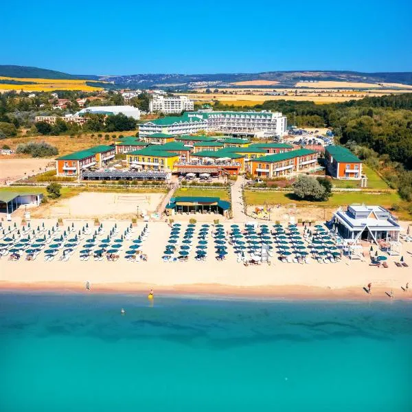 ECO Therma Village - Private Beach & Free Parking, hotel a Kranevo