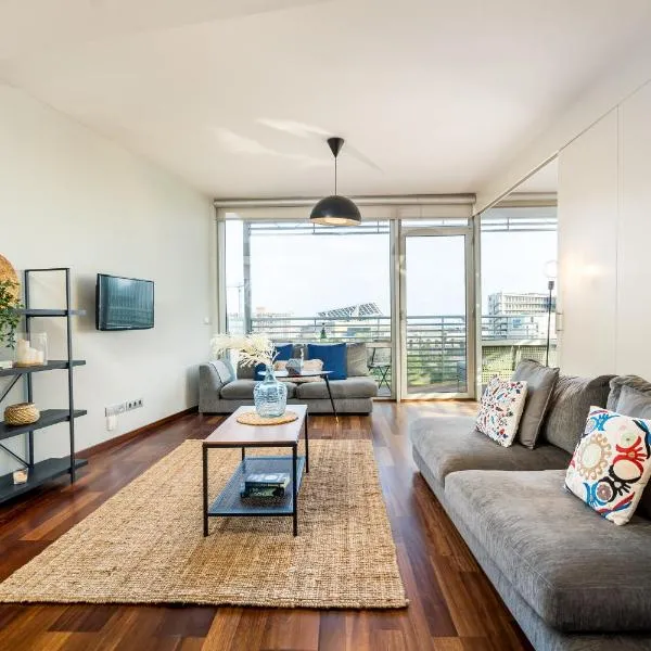 Lodging Apartments Forum Llull, hotel in Sant Adria de Besos