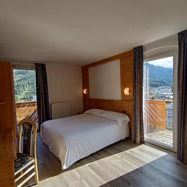 Hotel Cielo Blu, hotel in Passo del Tonale