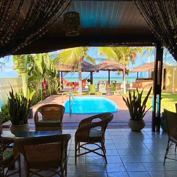 Casa Pé na Areia Carneiros - 15Hosp - 7Qts - Área privativa - Cozinheira