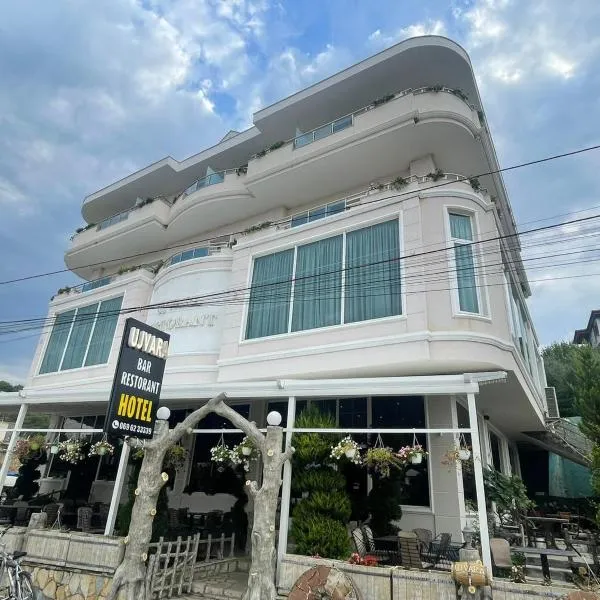 HOTEL UJVARA, hotel v destinaci Lazarej