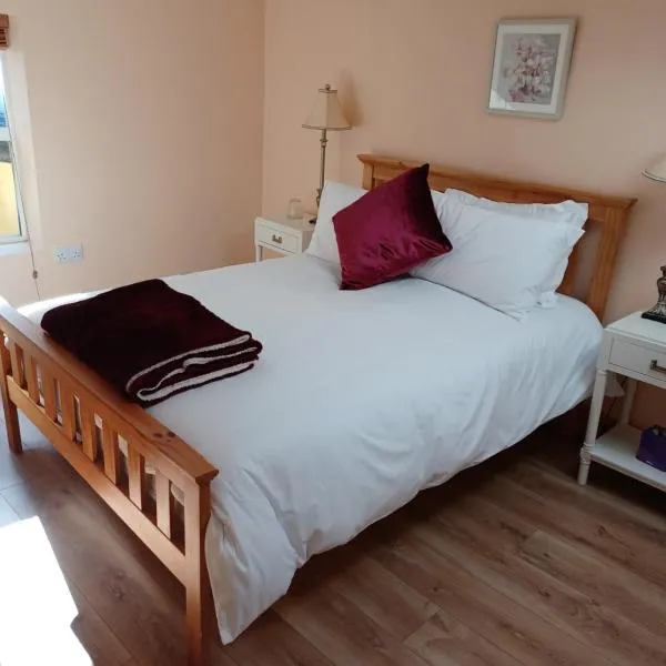 Kents guesthouse accommodation, hotel en Bunmahon