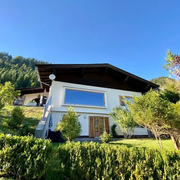 Ferienhaus Sonnleiten, hotel v destinaci Walchsee
