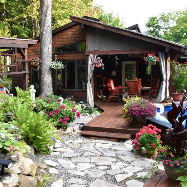 PETIT COIN DE PARADIS, hotel v destinaci Sainte Anne des Lacs