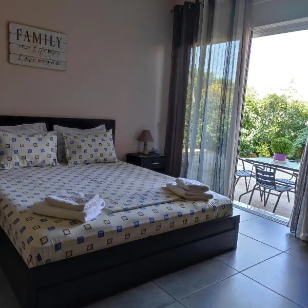 PHOENIX apartment near the airport, hotel in Markopoulo