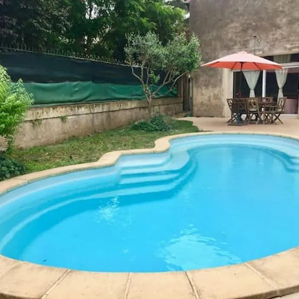 Gîte Le Roucoul, hotel v destinaci Maraussan