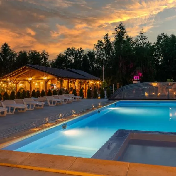 Domki letniskowe i pokoje Savana nad morzem, hotel in Jarosławiec