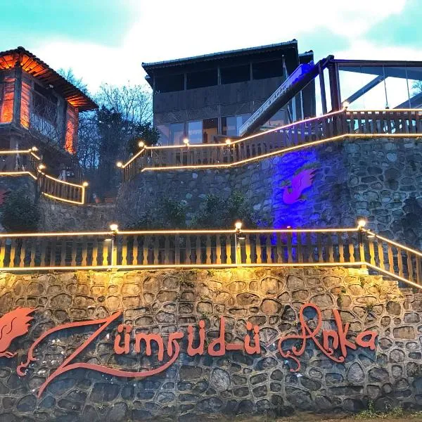 Zümrüdüanka Otel, hotel v destinaci Rize