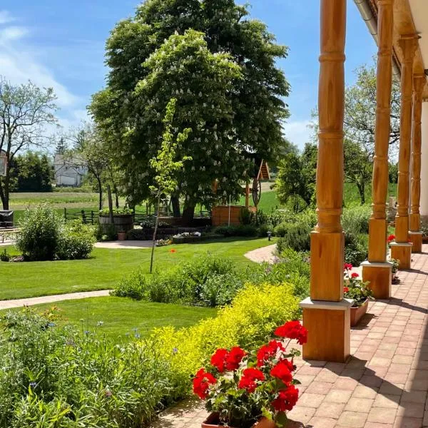 Gyöngyike Vendégház - Szakály, hotel Szakály városában