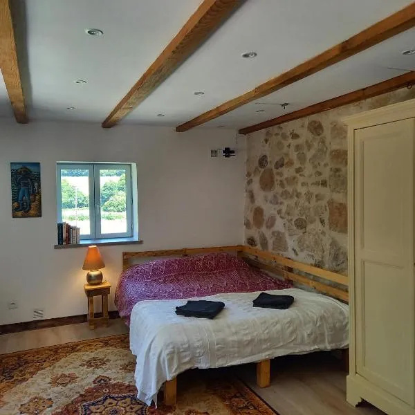 Le Studio du Crot Noir, hotel em Cussy-en-Morvan