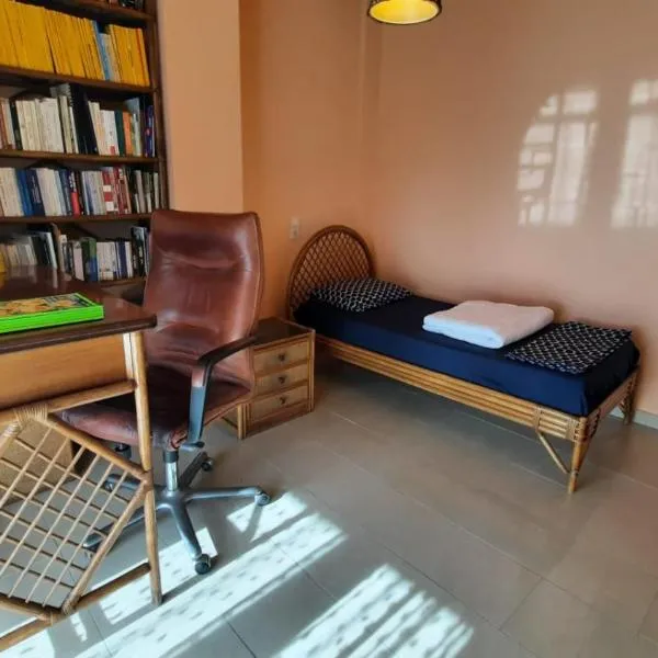 Ioannis - Zimmer mit Zugang zu Terrasse, hotel v destinaci Gavrolímni