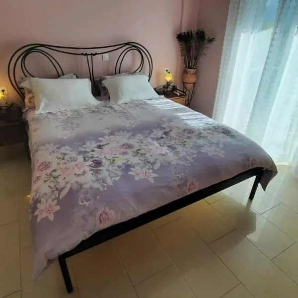IOANNIS - Room with balcony near Limnopula, hotel Gavrolímni városában