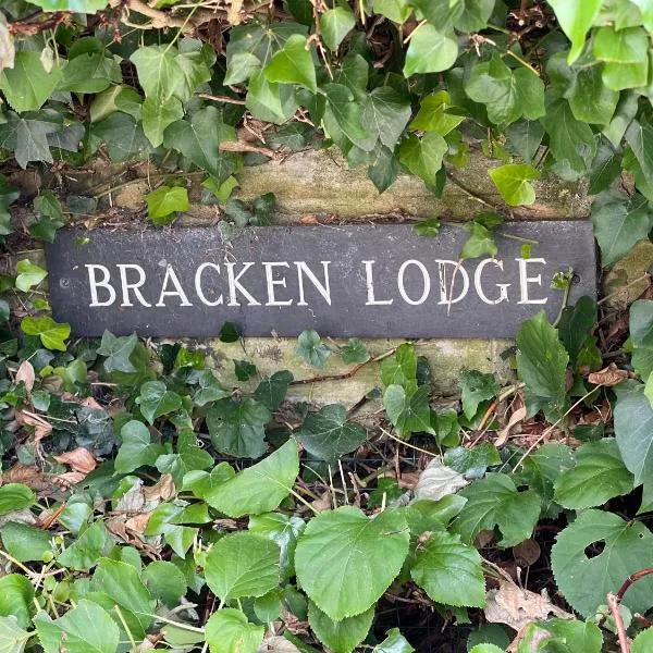 Bracken Lodge, hotel en Brighouse