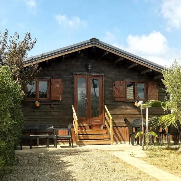 Chalet en bois "Le Libellule", hotel a Sigean