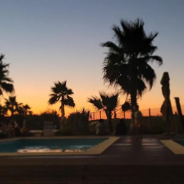 Résidence Amwej Sousse les pieds dans l'eau, hotel in Henndi el Menzel