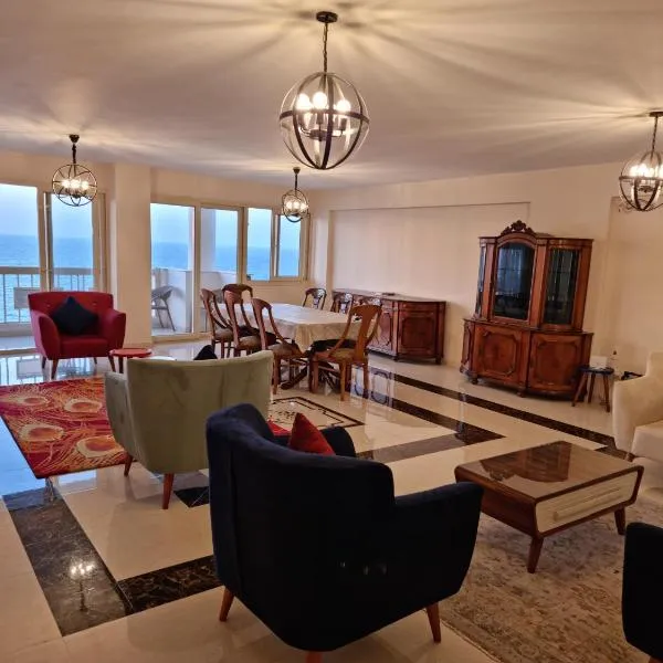 Alex sea view apartment - families only, hotel v destinaci Alexandria