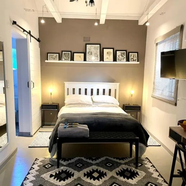 Open Room Comfort, hotel in Cape Town