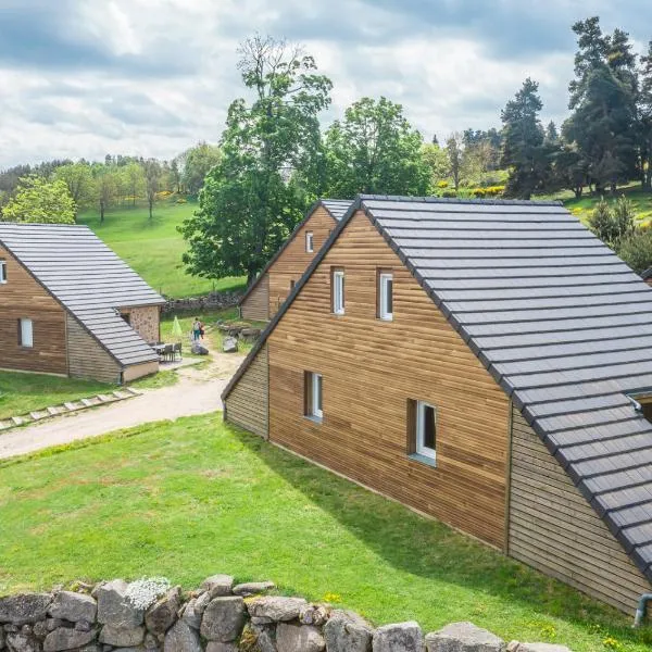 Village de gîtes Les Chalets de l'Aubrac, hotel in Aumont-Aubrac