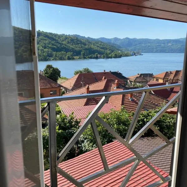 Apartament La Sika, hotel in Orşova