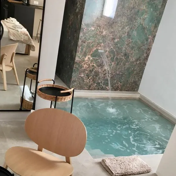 QUIRICO GUEST HOUSE, hotel in Locorotondo