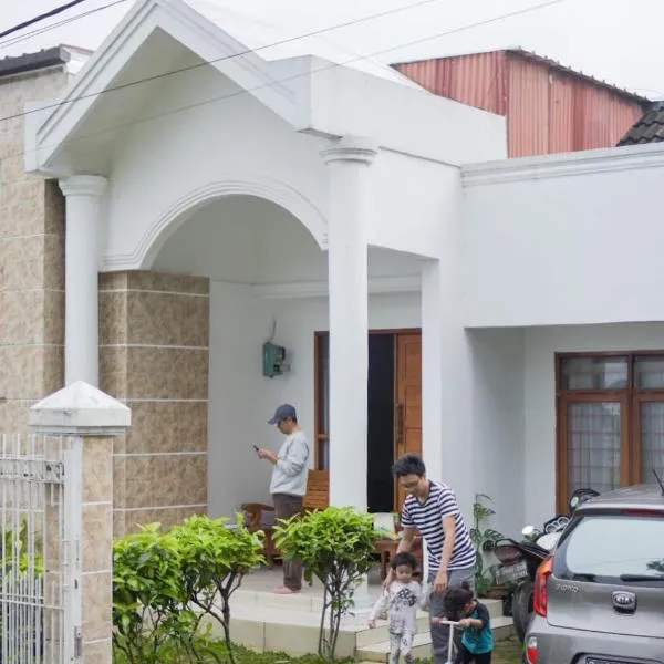 Vila murah di dekat kawasan wisata lembang, hotel di Rajamandala