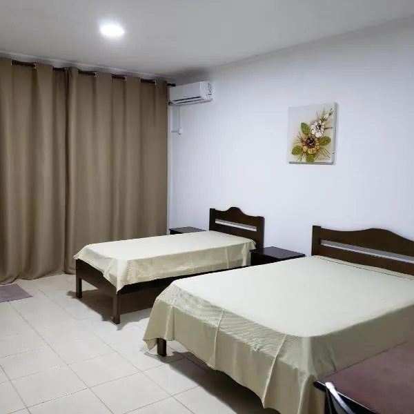 Estudio Recanto do Teimoso, hotel v destinaci Ubatuba