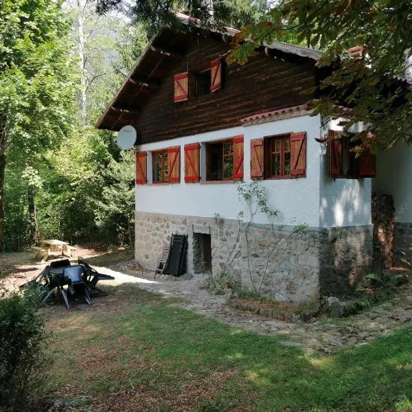Chalet Le Tyrolien, au coeur du Boréon, hotel v destinaci Saint-Martin-Vésubie