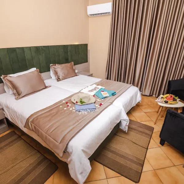 Hotel Alrawabi, hotel in Nefza