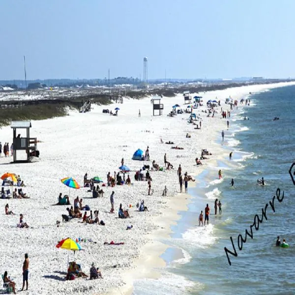Navarre Beach Escapades-Pet Friendly, hotel a Navarre