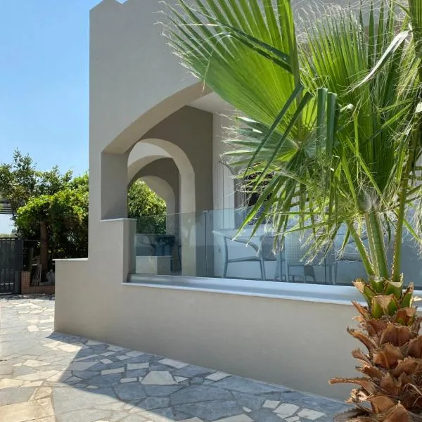 Beautiful House in Front of the Sea, hotel en Gázion
