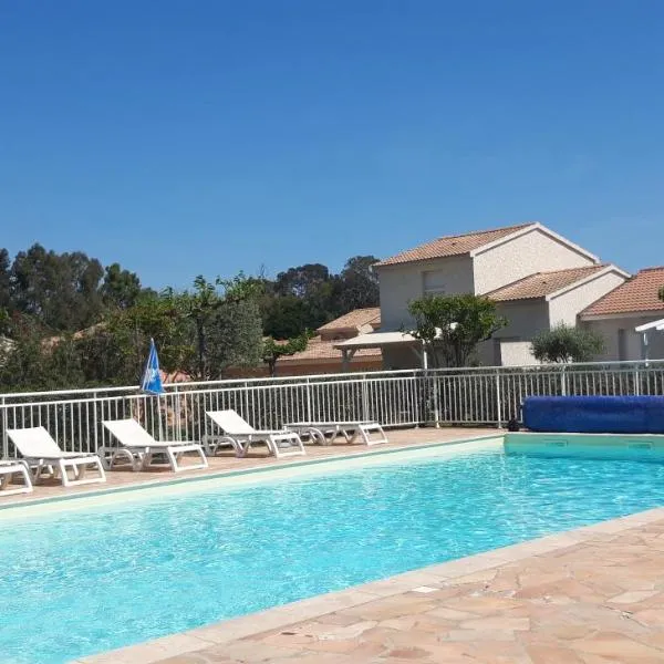 Maison à Cervione Prunete jardin piscine accès direct plage, hotel em Cervione