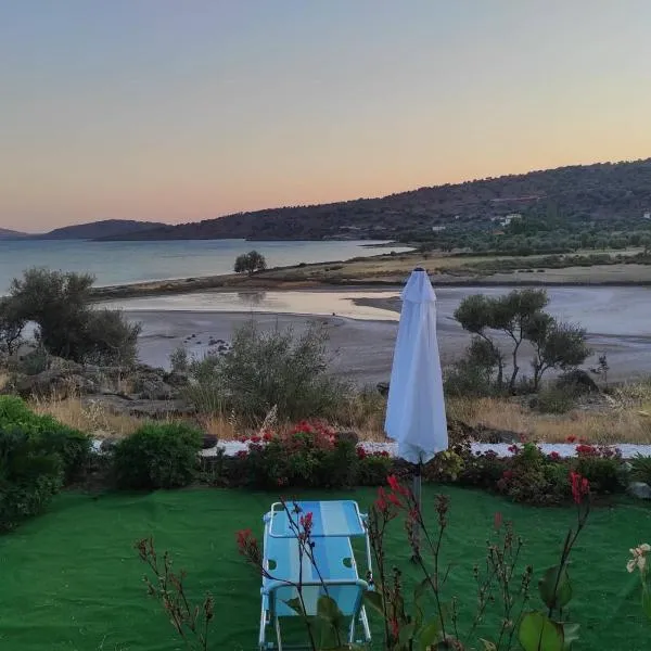 ''Koukmos beach'' Greenspace Living - Private sandy beach, hotel din Vatera