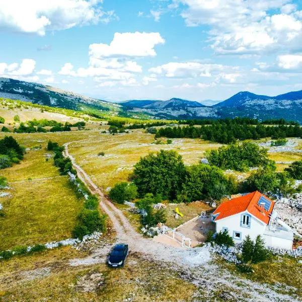 Kuća za odmor Zarja, hotel in Jarkovište