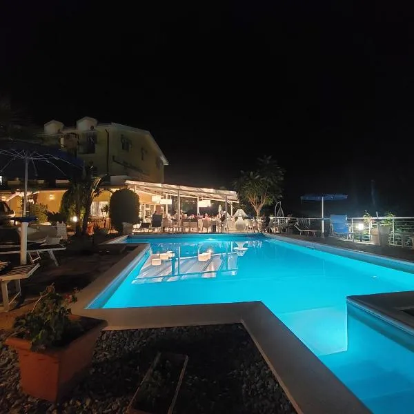 Hotel Piccolo Mondo, hotel Acquappesában