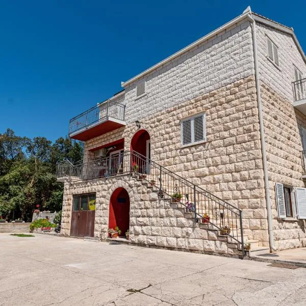 Apartments and rooms with parking space Mali Ston (Peljesac) - 14434, hotel Mali Stonban