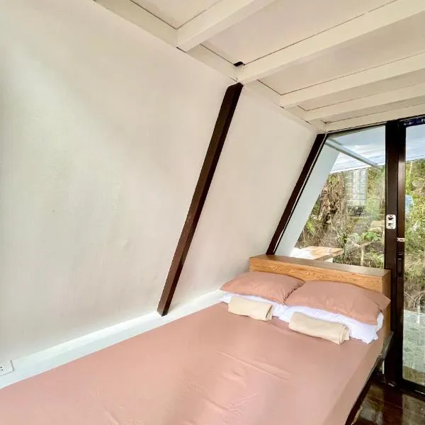 A-frame Villa at Tierra Verde, “Little Baguio” Real, Quezon, hotel v destinaci Quelalag