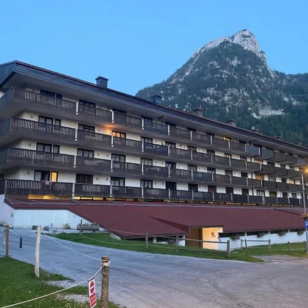 Wood apartment in Canin ski resort, hótel í Sella Nevea