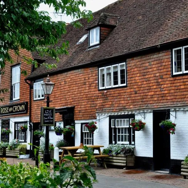 Rose and Crown: Burwash şehrinde bir otel