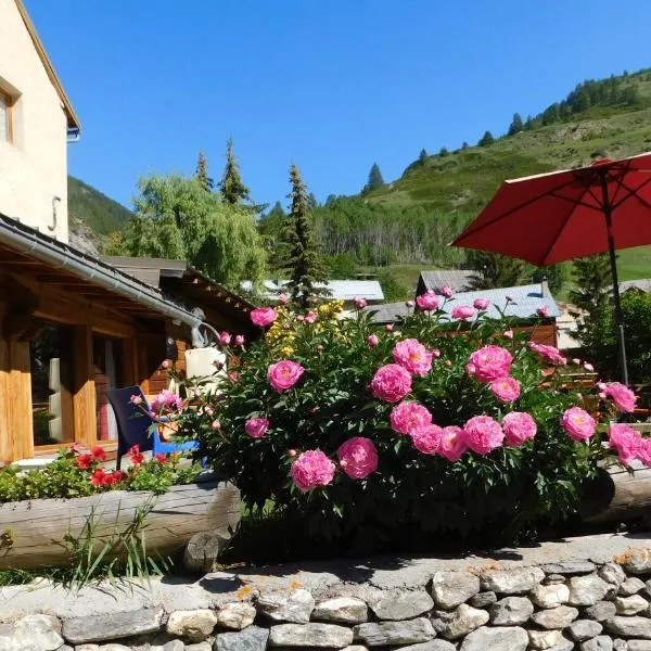 La Ptite Auberge, hotel v destinaci Aiguilles