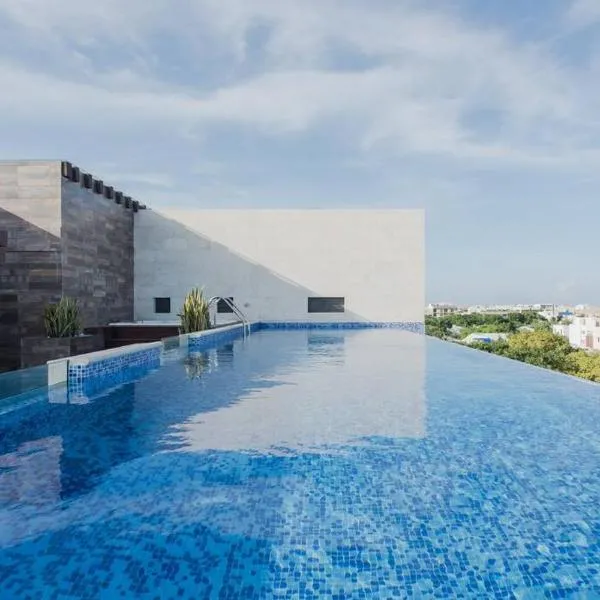 OneBR w Balcony or Small Studio in Playa del Carmen, BBQ, Pool Infinite, Whirlpool, AC, TV Smart, 200mb, hotel a Playa del Carmen