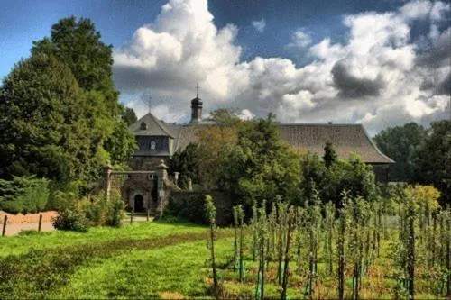 Nikolauskloster, hotel u gradu 'Jüchen'