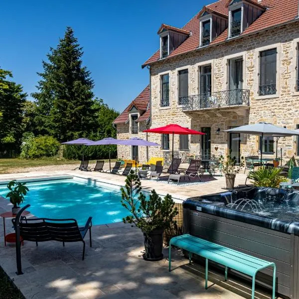 Le 49 Côté Parc & SPA, hotel in Domblans