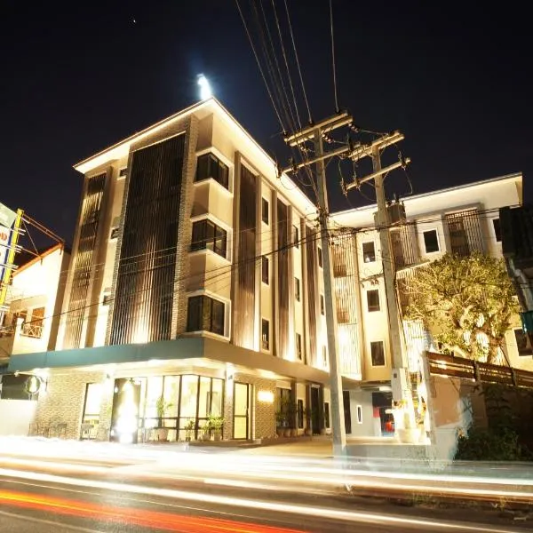 Sinsiri hostel, hotel in Ban Ku