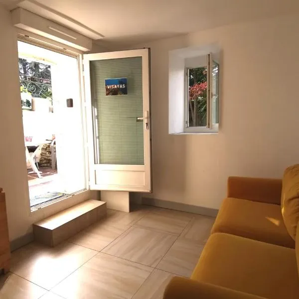 Le Doolie's Biarritz - Visayas Garden WIFI TV BBQ, hotel v destinaci Biarritz