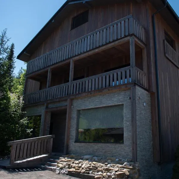 Chalet Alte Post, hotel in Schwarzsee