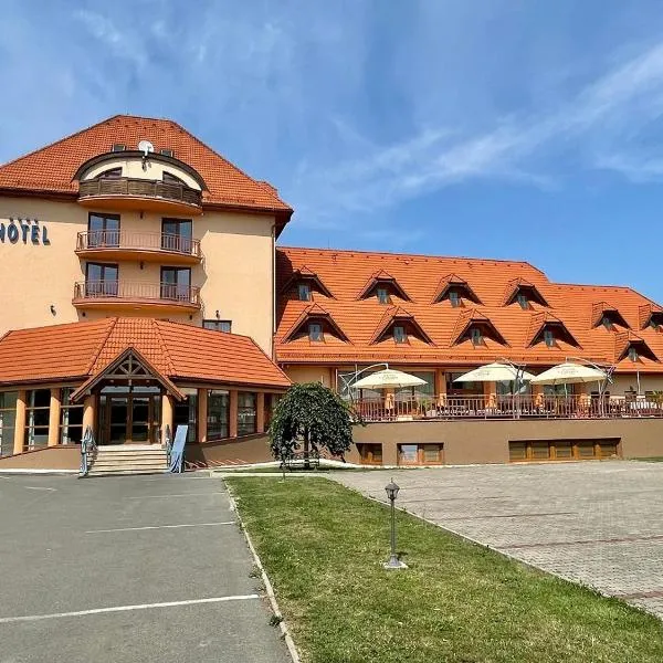 Hotel Ondava, hotel in Bžany