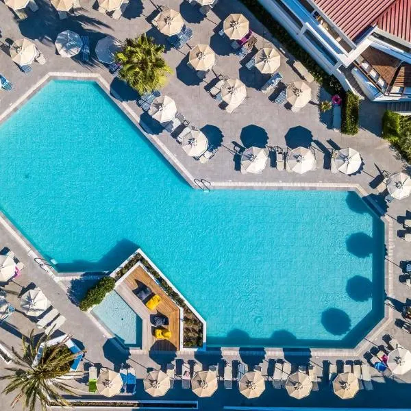 Hotel Niriides Beach: Kolymbia şehrinde bir otel