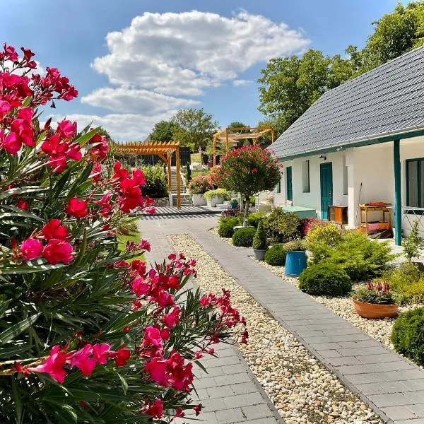 Völgyhíd Vintage Apartman, hotel v destinaci Pusztaszemes