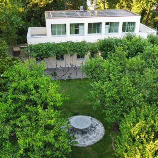 The Greenhouse Luxury Villa on Lake Como, hotel em Como