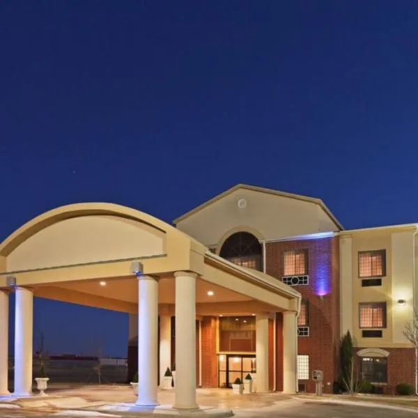 Holiday Inn Express Hotel & Suites Plainview by IHG, hotel in Plainview